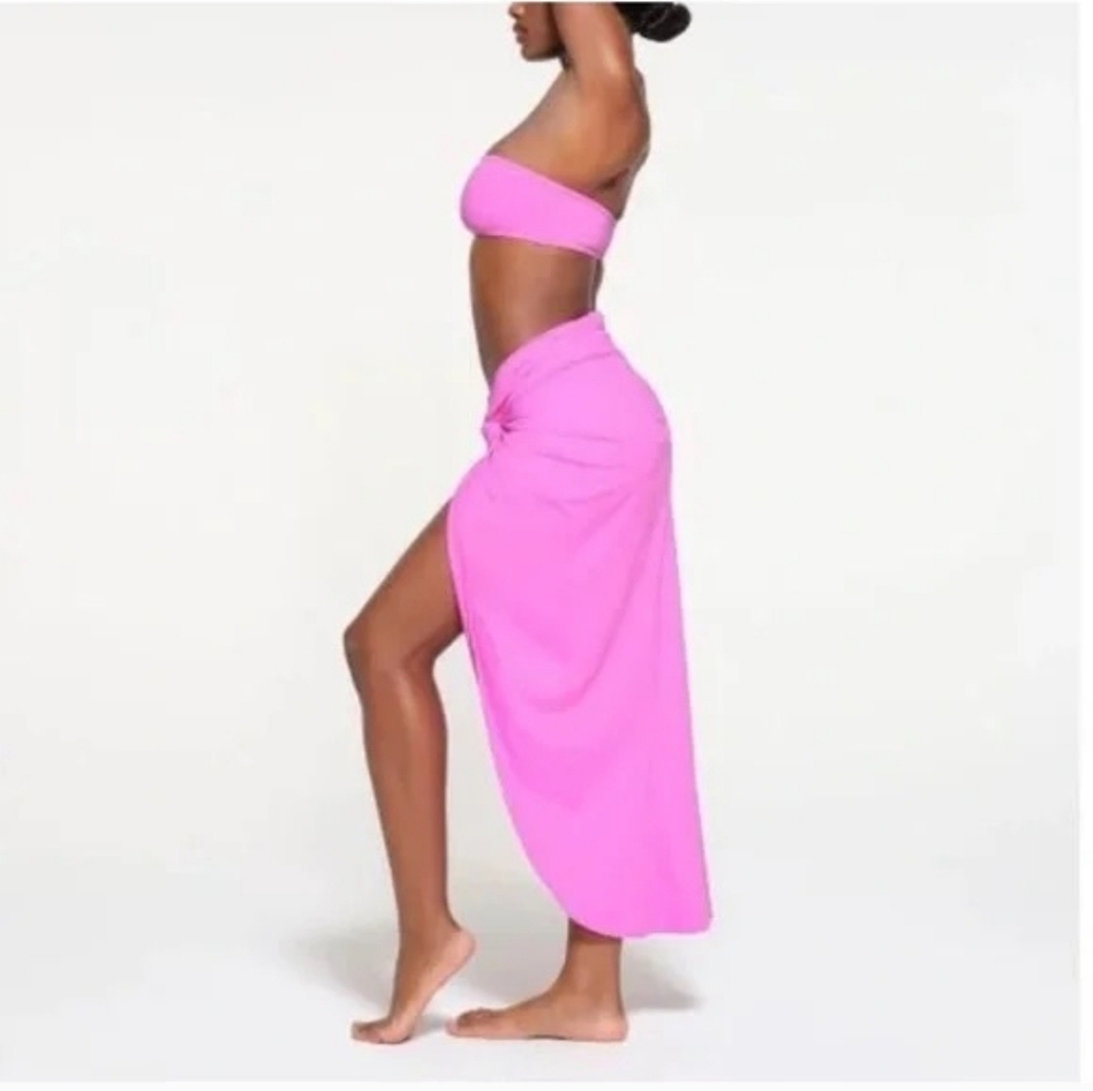 Skims Sarong Skirt Cover Up Swim Taffy Hot Pink Size M - Picture 2 of 8
